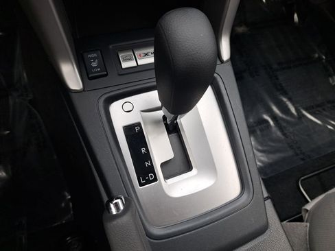 Used 2017 Subaru Forester 2.5i Premium image 23