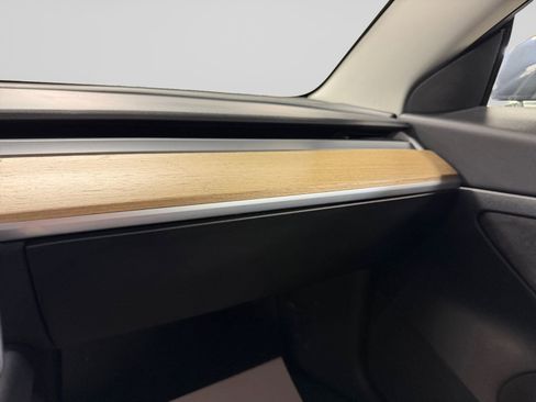 Used 2020 Tesla Model 3 Standard Range RWD image 29