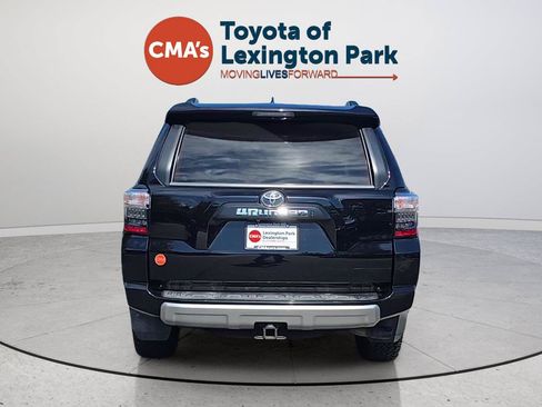 Used 2020 Toyota 4Runner TRD Off-Road Premium w/ Moonroof Package AWD/4WD image 4