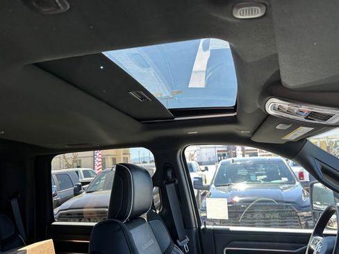 New 2026 RAM 2500 Laramie AWD/4WD image 10