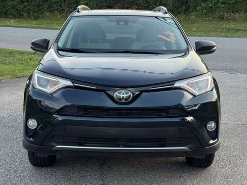 Used 2017 Toyota RAV4 XLE FWD image 10