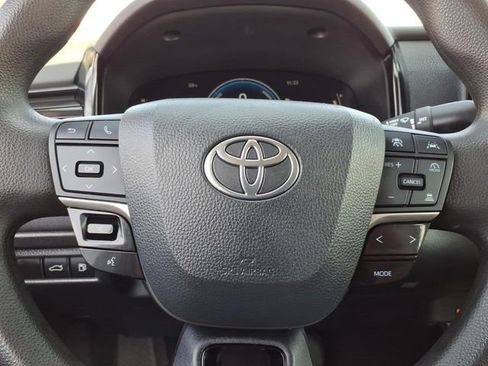 Certified 2025 Toyota Camry LE image 21