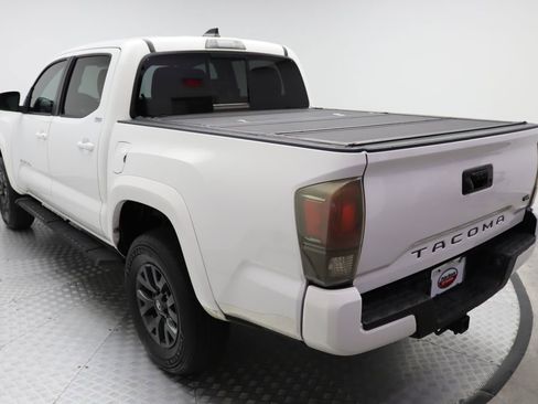 Certified 2020 Toyota Tacoma SR5 image 11