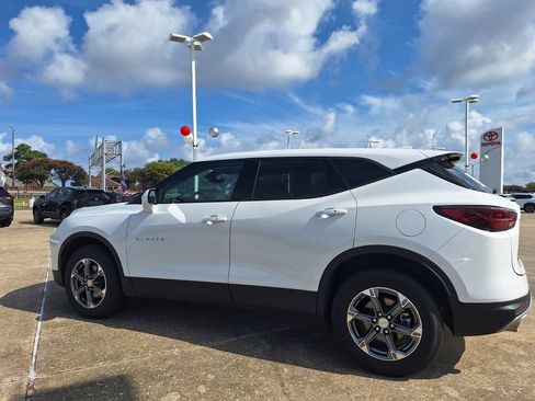 Used 2025 Chevrolet Blazer LT FWD image 7