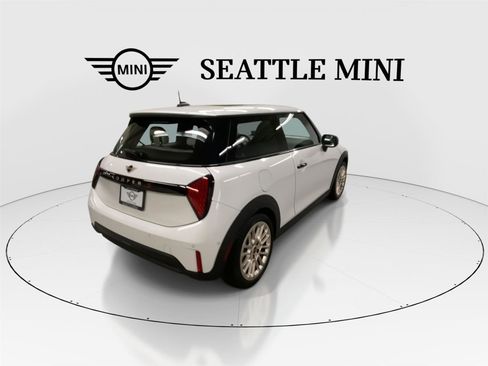 Certified 2025 MINI Cooper S image 10