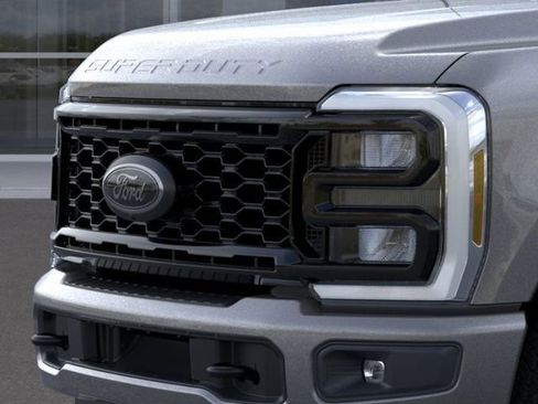 New 2026 Ford F250 XLT w/ XLT Premium Package image 19