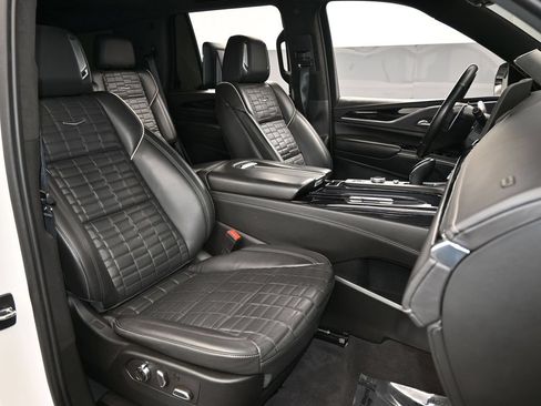 Used 2023 Cadillac Escalade V AWD/4WD image 71