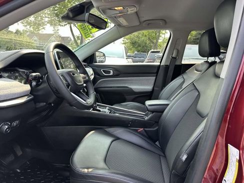 Certified 2022 Jeep Compass Latitude image 10