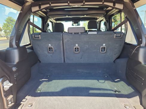 Certified 2025 Jeep Wrangler Unlimited Rubicon 4xe w/ Convenience Group AWD/4WD image 10