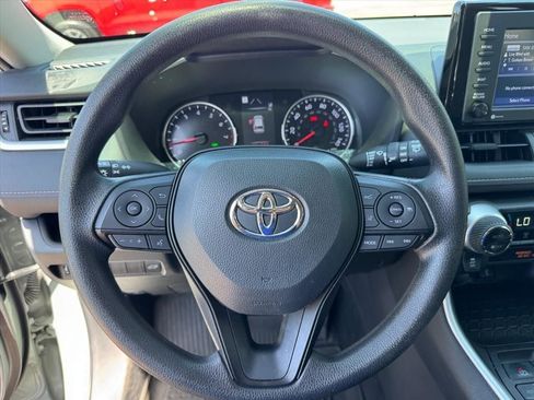 Used 2022 Toyota RAV4 XLE w/ Convenience Package AWD/4WD image 25