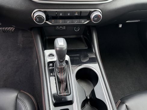 Used 2024 Nissan Altima 2.5 SR AWD/4WD image 21