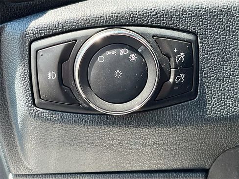 Used 2019 Ford EcoSport SE image 10