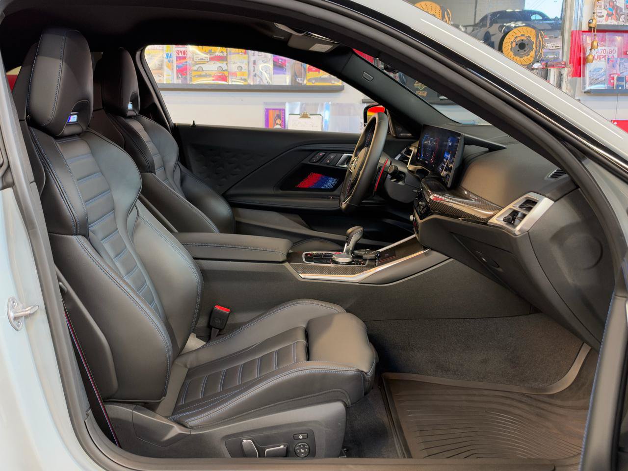 Used 2026 BMW M2 w/ Lighting Package RWD image 34