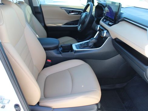 Certified 2023 Toyota RAV4 XLE Premium image 21
