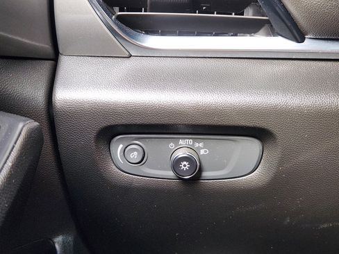 Certified 2022 Chevrolet Traverse LT image 23