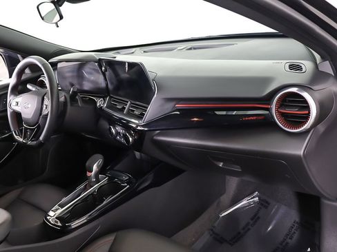 Used 2025 Chevrolet Trax RS w/ Driver Confidence Package image 28