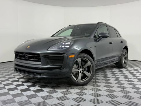 Certified 2026 Porsche Macan AWD/4WD image 1