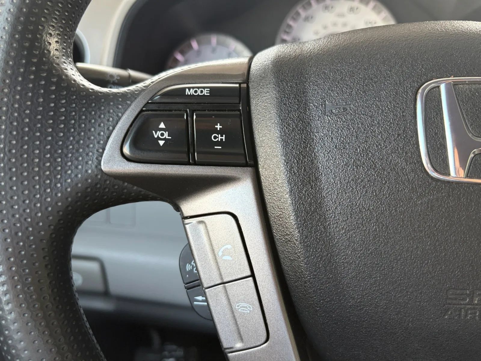 Used 2015 Honda Pilot LX image 29