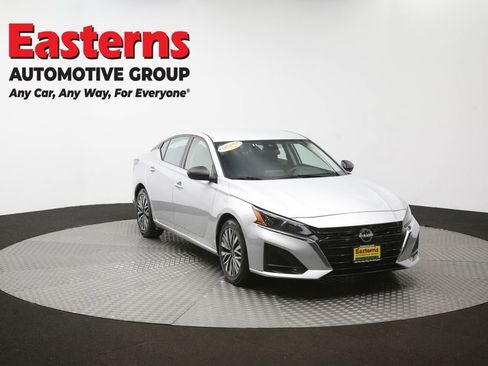 Used 2024 Nissan Altima 2.5 SV FWD image 50