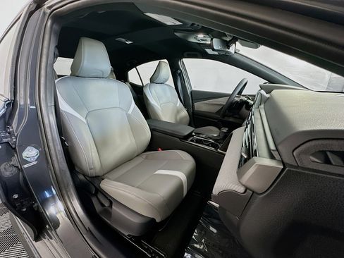 Certified 2025 Toyota Camry SE w/ Convenience Package image 28