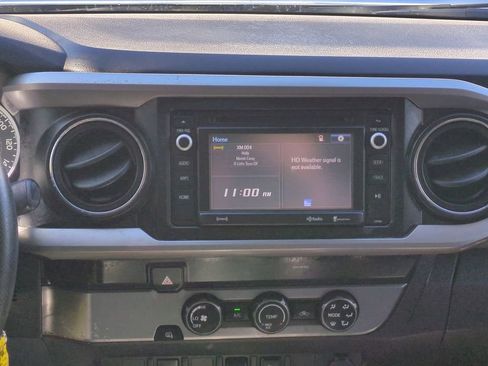 Used 2019 Toyota Tacoma SR5 image 17