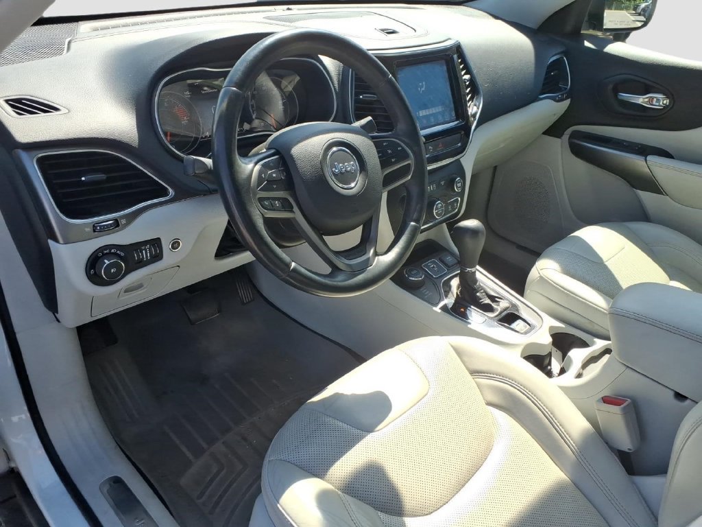 Used 2019 Jeep Cherokee Limited AWD/4WD image 18