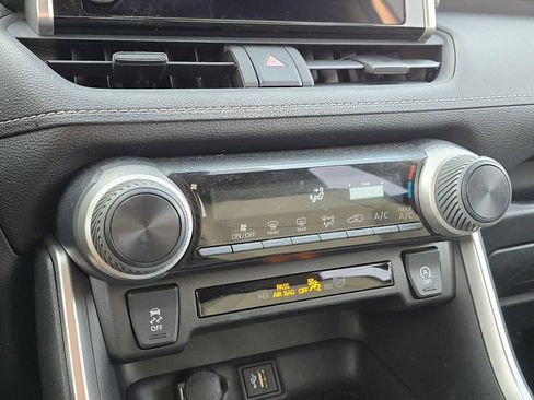 Certified 2023 Toyota RAV4 LE image 32