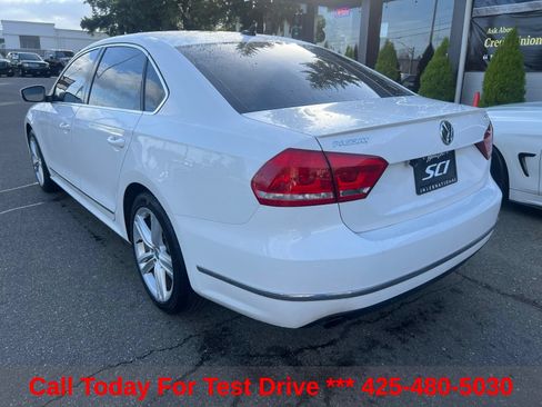 Used 2014 Volkswagen Passat 1.8T SEL Premium FWD image 9