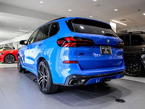 New 2026 BMW X5 M60i image 2