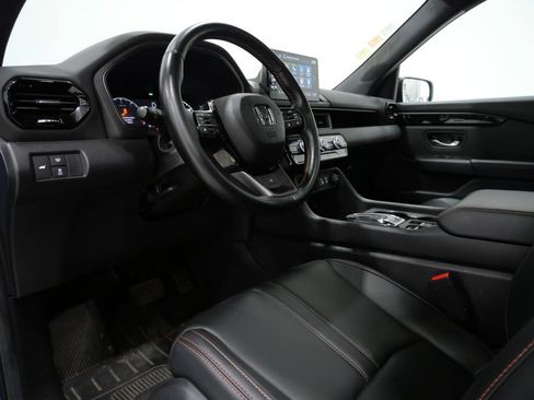 Used 2024 Honda Pilot TrailSport image 8