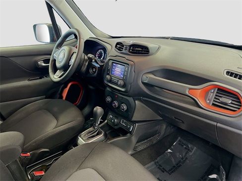 Used 2019 Jeep Renegade Sport image 27