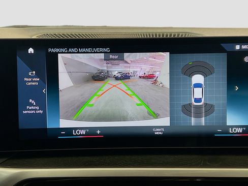 Used 2023 BMW i4 eDrive35 w/ Premium Package image 10