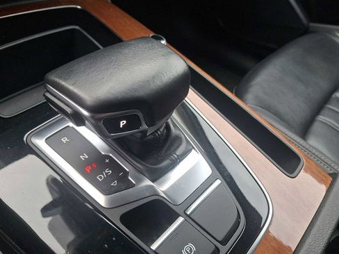 Certified 2023 Audi Q5 2.0T Premium w/ Convenience Package image 12