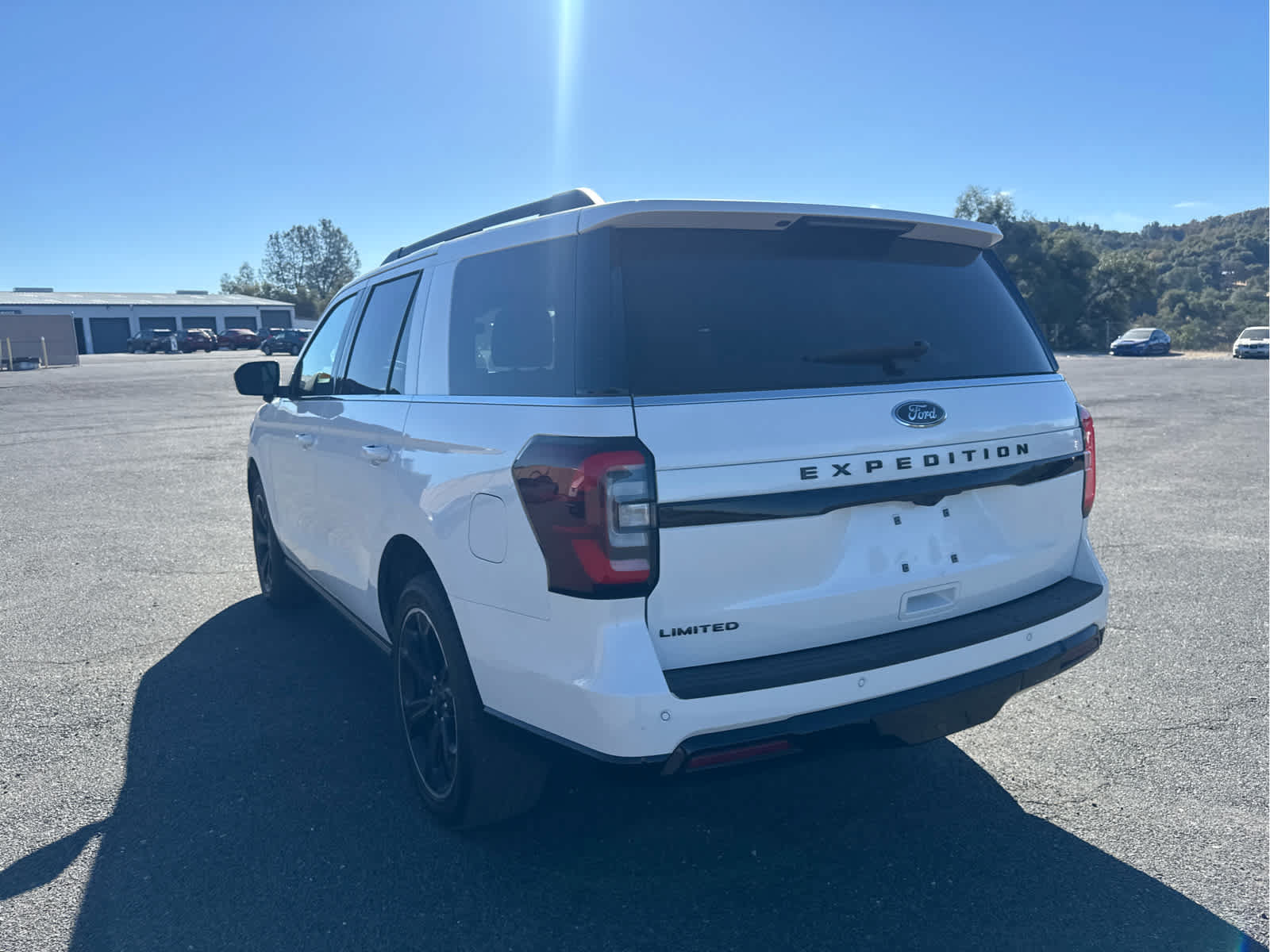 Used 2023 Ford Expedition Limited AWD/4WD image 7