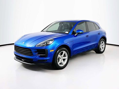 Certified 2020 Porsche Macan image 1
