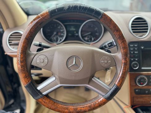 Used 2009 Mercedes-Benz GL 450 4MATIC w/ Premium 1 Pkg image 10