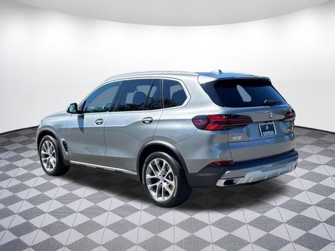 Used 2024 BMW X5 xDrive40i w/ Premium Package AWD/4WD image 3