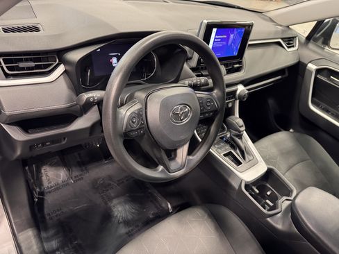 Used 2024 Toyota RAV4 XLE image 16