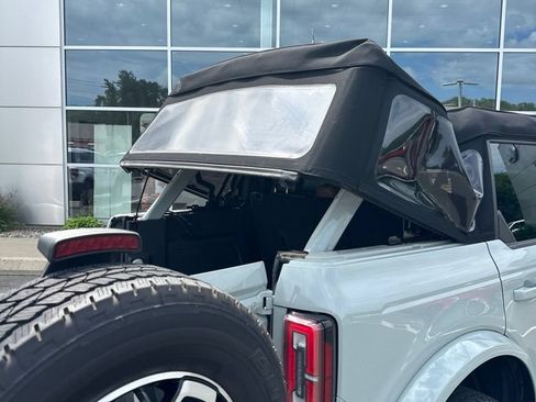 Used 2023 Ford Bronco Outer Banks AWD/4WD image 9