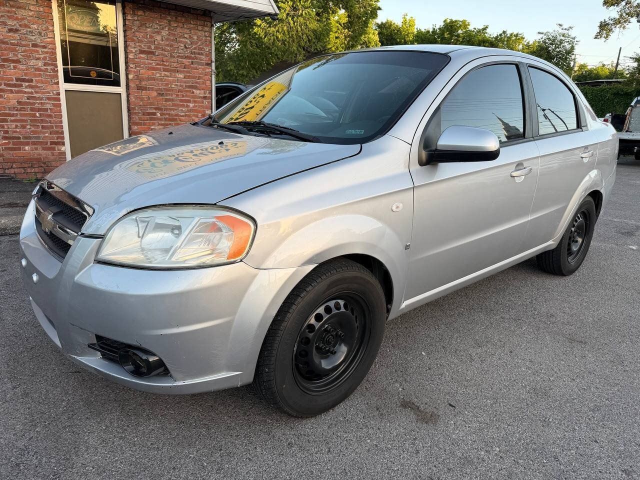 Used 2008 Chevrolet Aveo LS FWD image 2
