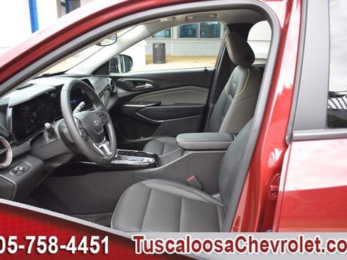 Used 2024 Chevrolet Trax ACTIV w/ Sunroof Package FWD image 20