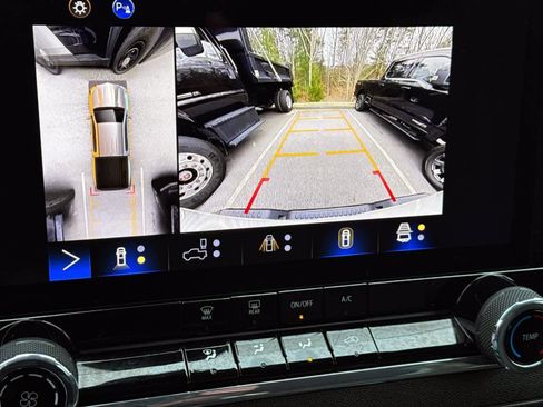 Used 2024 Chevrolet Colorado Trail Boss w/ LPO, Dark Essentials Package image 23