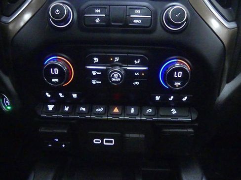 Used 2021 Chevrolet Silverado 3500 High Country w/ Z71 Off-Road Package AWD/4WD image 13