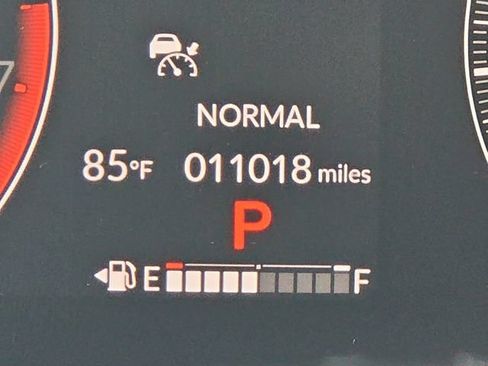 Used 2025 Honda Pilot EX-L image 13