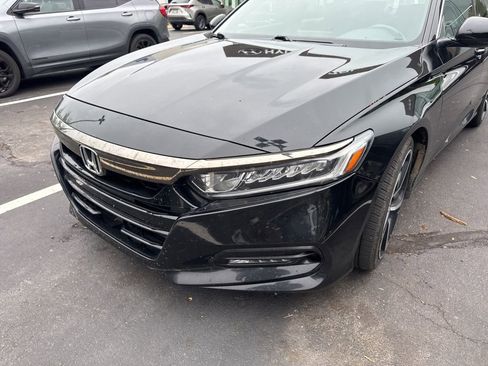 Used 2019 Honda Accord Sport image 2