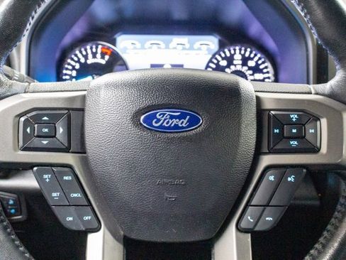 Used 2021 Ford Expedition XLT image 14