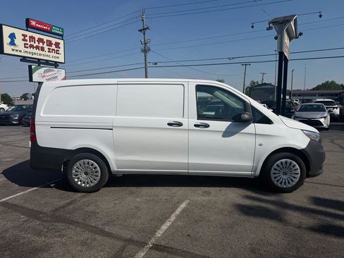 Used 2020 Mercedes-Benz Metris image 5