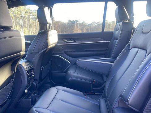 New 2026 Jeep Grand Cherokee L Limited w/ Limited Altitude Package image 26