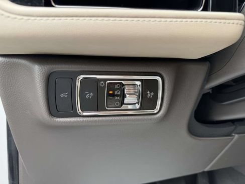 Certified 2023 Lincoln Aviator AWD w/ Premium Package image 21
