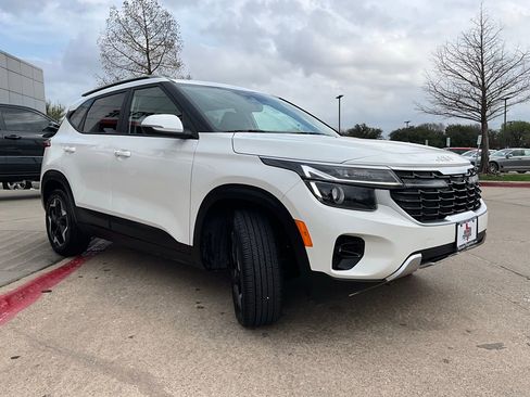 Used 2025 Kia Seltos S image 4